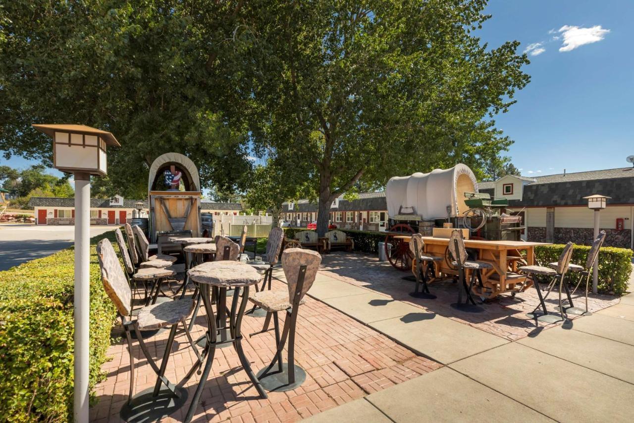 Best Western Pioneer Lusk Exterior photo