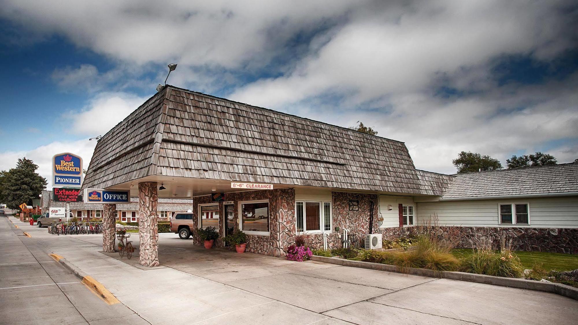 Best Western Pioneer Lusk Exterior photo